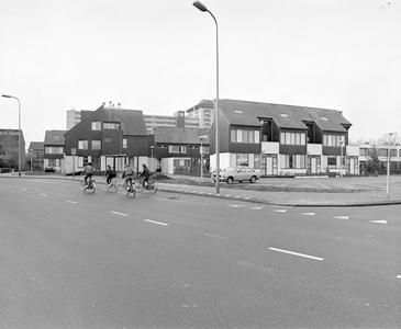 884636 Gezicht op nieuwbouwwoningen op de hoek van de Orinocodreef (rechts) en de Japuradreef te Utrecht.